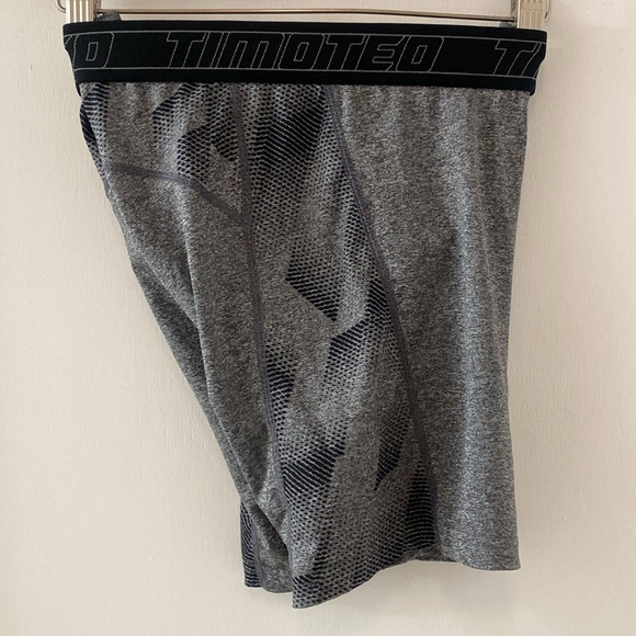 Timoteo Compression Shorts - Picture 5 of 7